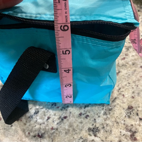 Preowned Koozie blue lunch bag with a Narwhal “Inspire Imagine Innovate” EUC - Picture 8 of 9